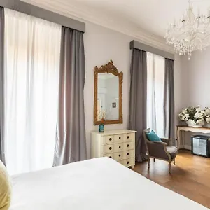 https://spagna-art-suites.it-romehotels.com